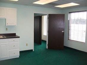 1 Turtle Creek Cir, Swanton, OH for lease Interior Photo- Image 2 of 7