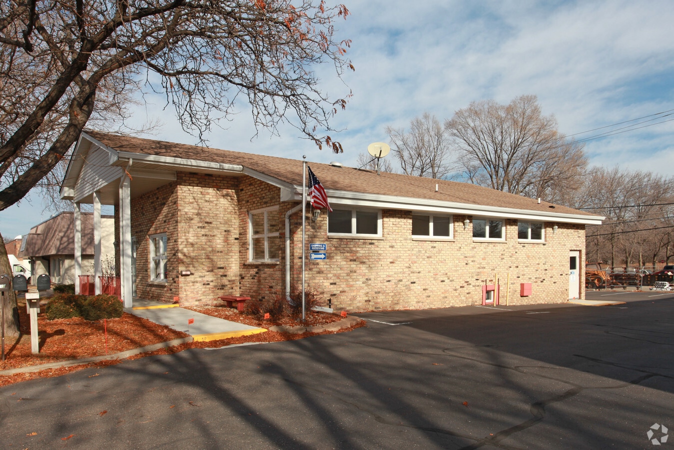 8445 Center Dr NE, Spring Lake Park, MN 55432