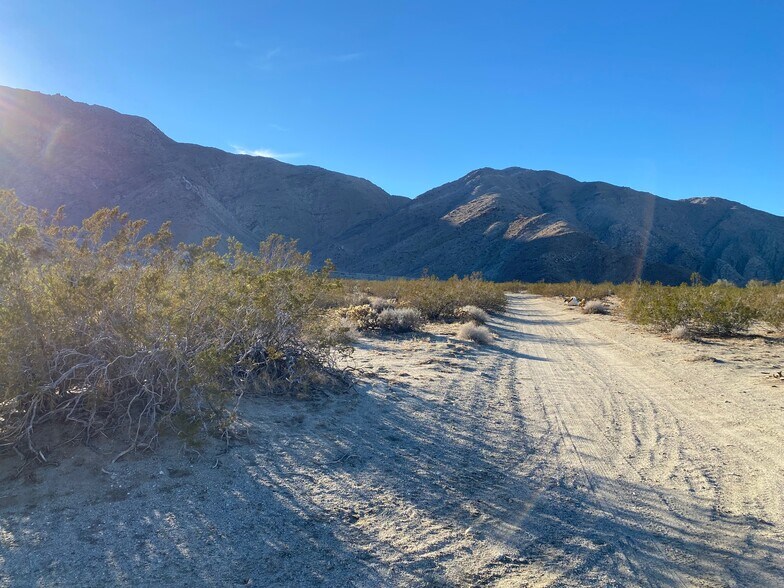 Stage Stop Road, Palm Springs, CA for sale - Primary Photo - Image 2 of 3