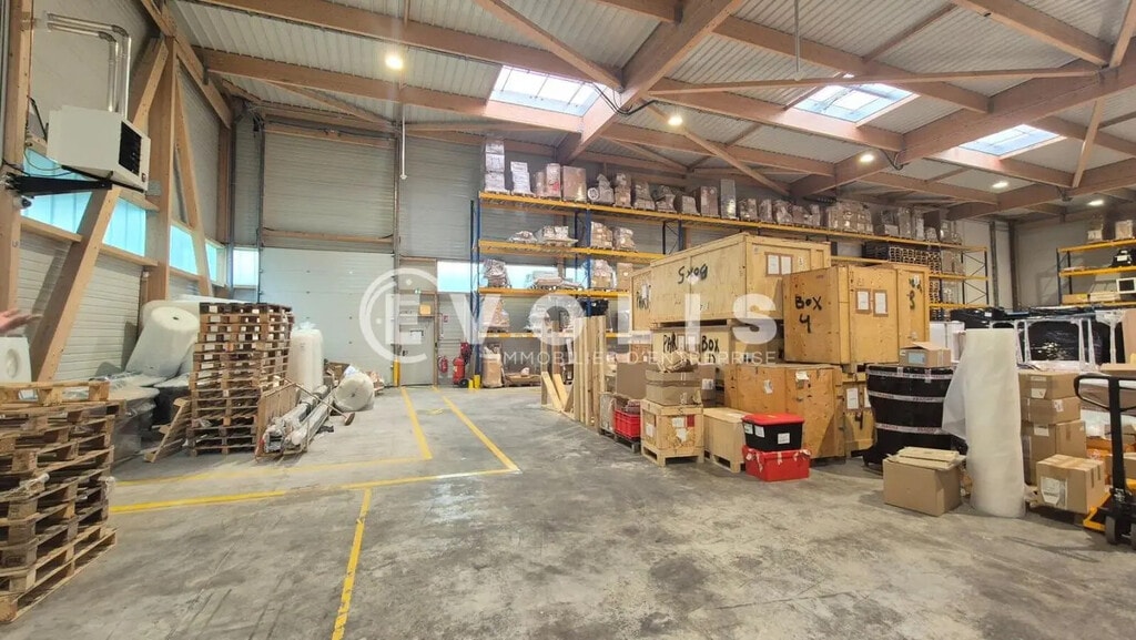 Location Local d'activités 1 102 m² à 2 328 m² - Photo 1