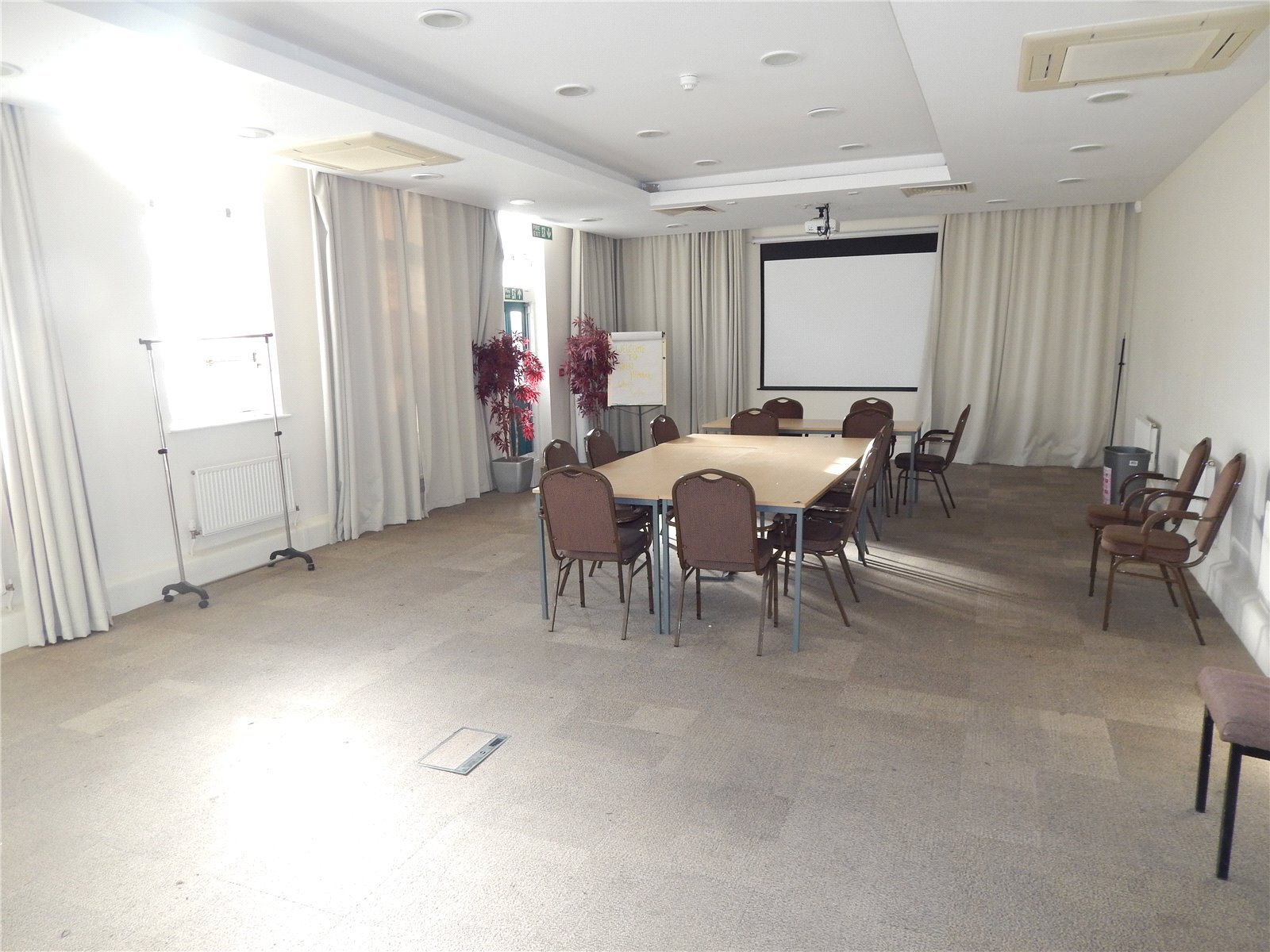 25 Marine Parade, Great Yarmouth for lease Interior Photo- Image 1 of 1