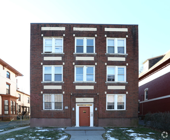 903 Asylum Ave, Hartford, CT for sale - Building Photo - Image 1 of 1