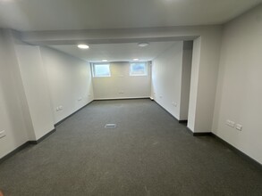 360 Brighton Rd, South Croydon for lease Interior Photo- Image 2 of 4