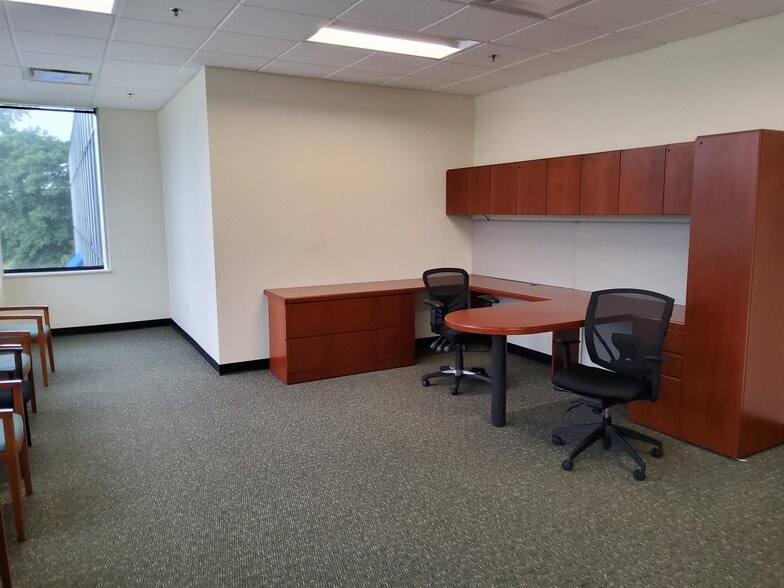 1950 N Washington St, Naperville, IL for lease - Interior Photo - Image 3 of 10