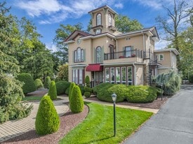 75 South St, Freehold NJ - Pub