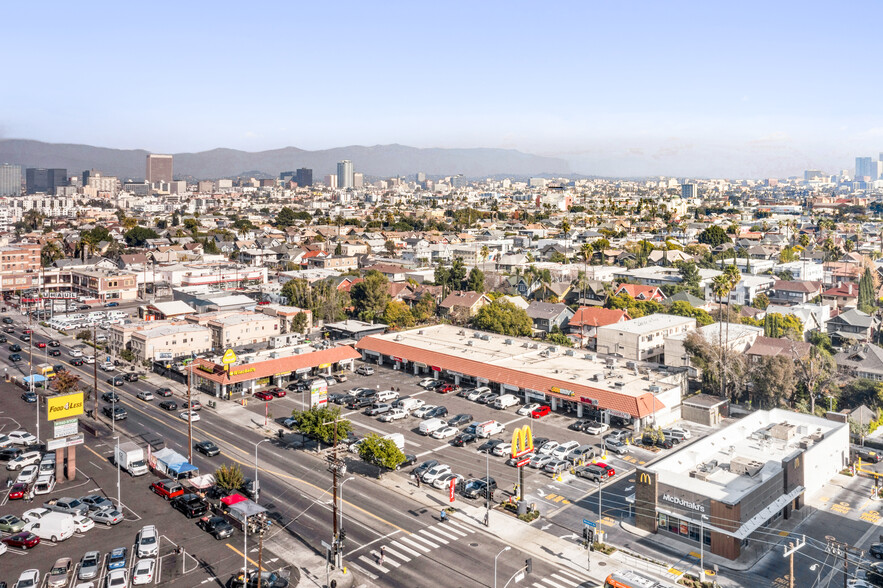 1700-1732 S Western Ave, Los Angeles, CA for lease - Building Photo - Image 3 of 8