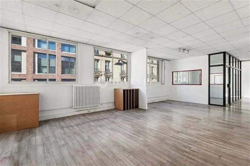 Office in Paris for lease - Interior Photo - Image 1 of 5