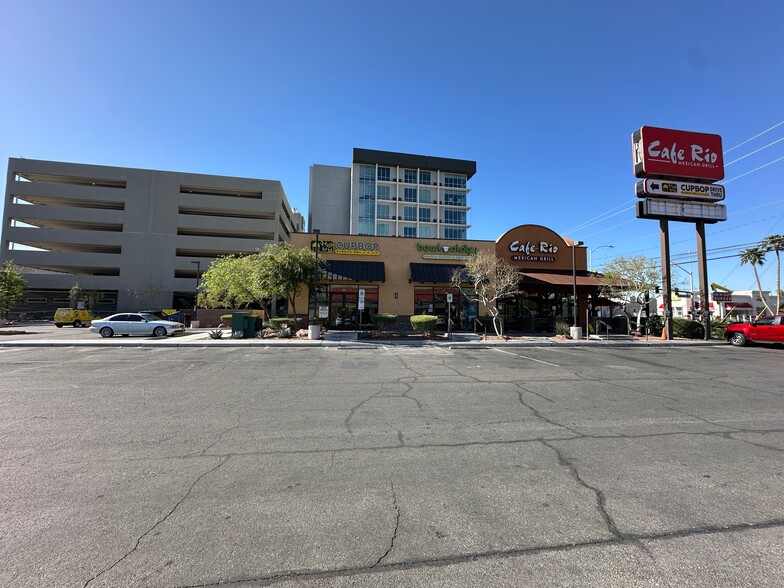 4680 S Maryland Pky, Las Vegas, NV for lease - Building Photo - Image 3 of 6