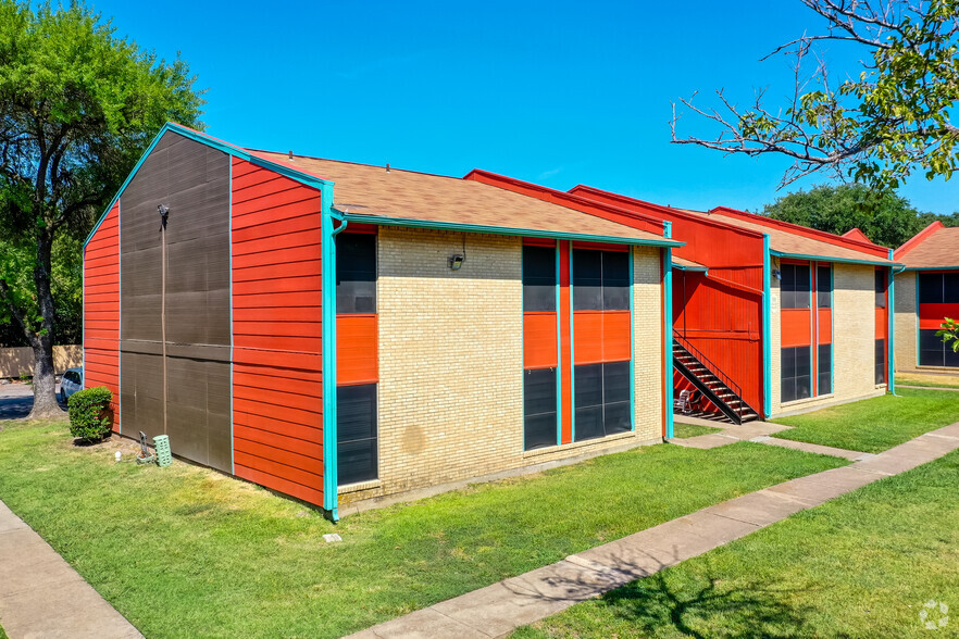 7651 C F Hawn Fwy, Dallas, TX for sale - Primary Photo - Image 1 of 1