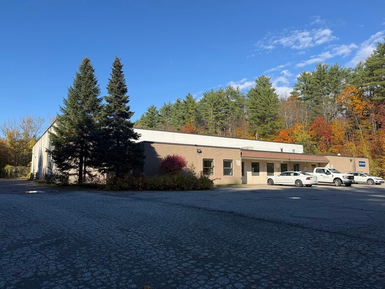 917 US-Route 5 Rt, Dummerston, VT for lease - Interior Photo - Image 3 of 6