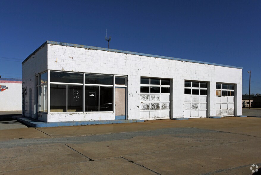 101 E Central Ave, Anadarko, OK for sale - Primary Photo - Image 1 of 1