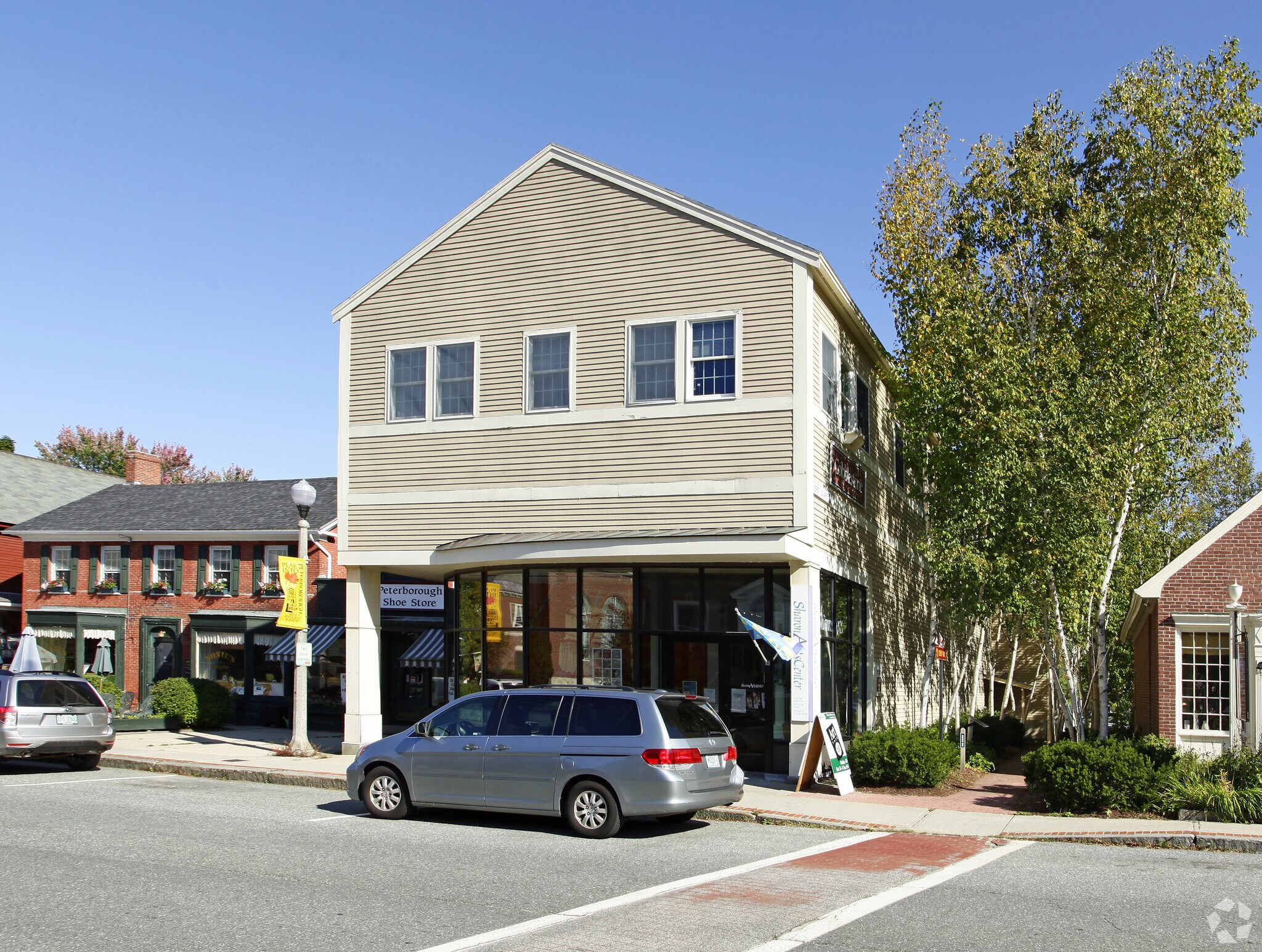 30 Grove St, Peterborough, NH for sale Primary Photo- Image 1 of 1