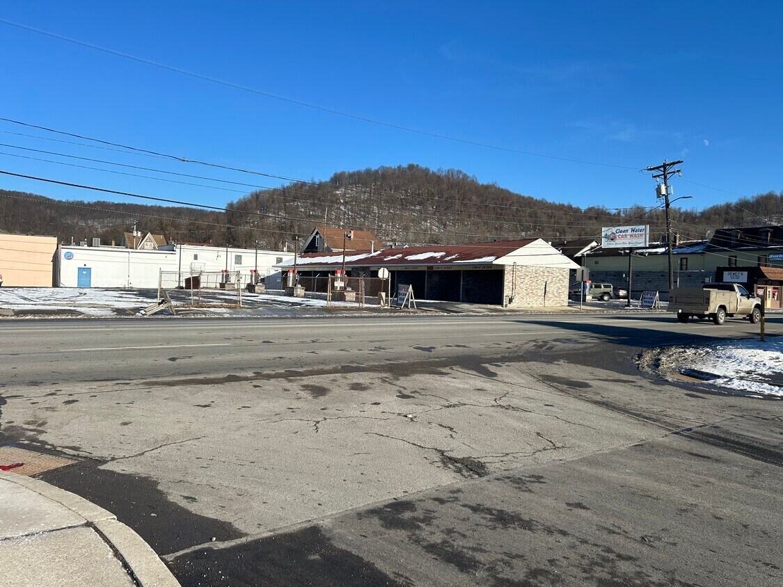 214 Broad St, Johnstown, PA for sale Primary Photo- Image 1 of 1