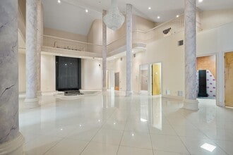 3730 Tampa Rd, Palm Harbor, FL for lease Interior Photo- Image 2 of 22