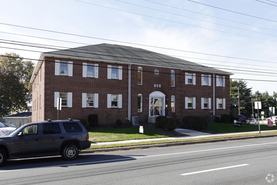 850 West Chester Pike, Havertown, PA for sale - Primary Photo - Image 1 of 1