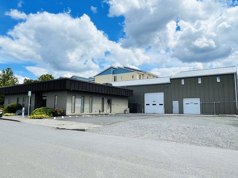 390 NE 9th St, Gresham, OR for sale - Building Photo - Image 1 of 1