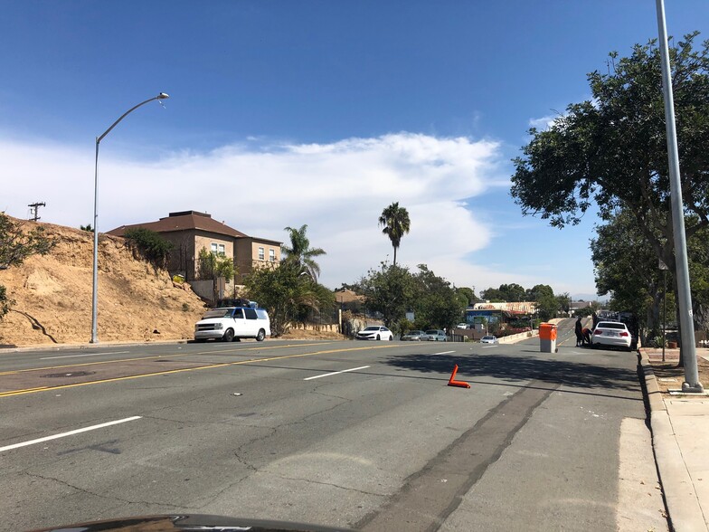 Market, San Diego, CA for sale - Primary Photo - Image 1 of 1