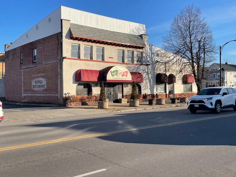 2491 Delaware Ave, Buffalo, NY for sale - Building Photo - Image 1 of 1