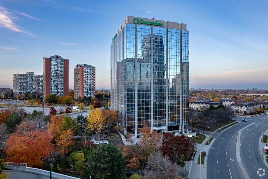 3 Robert Speck Pky, Mississauga, ON for lease - Building Photo - Image 1 of 4