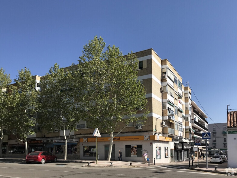 Retail in Alcobendas, Madrid for lease - Primary Photo - Image 1 of 2