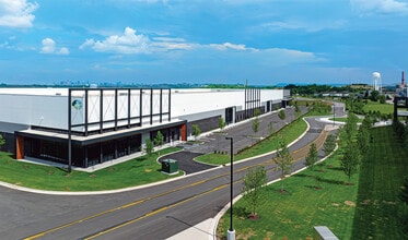 7228 Centennial Blvd, Nashville, TN for lease Building Photo- Image 1 of 1