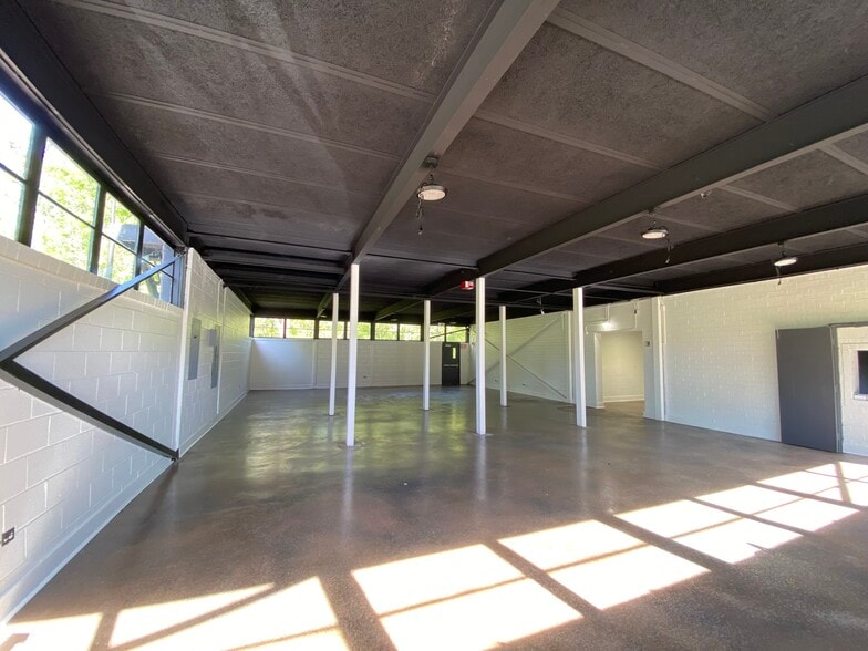 480 Old Canton Rd, Ball Ground, GA for lease - Interior Photo - Image 2 of 7