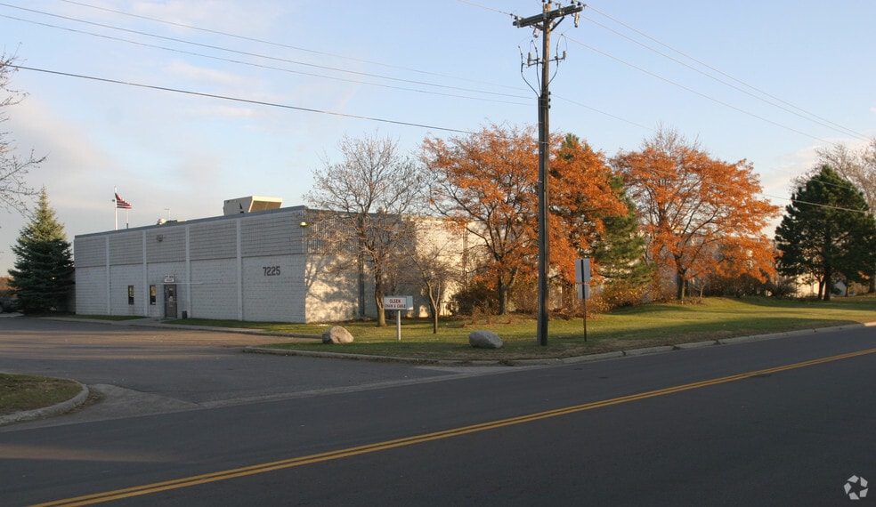 7225 Washington Ave, Edina, MN for sale - Building Photo - Image 2 of 5
