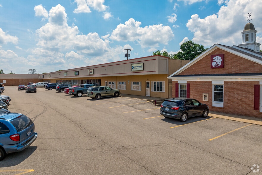 106-118 Redfield Plz, Marshall, MI for sale - Primary Photo - Image 1 of 1