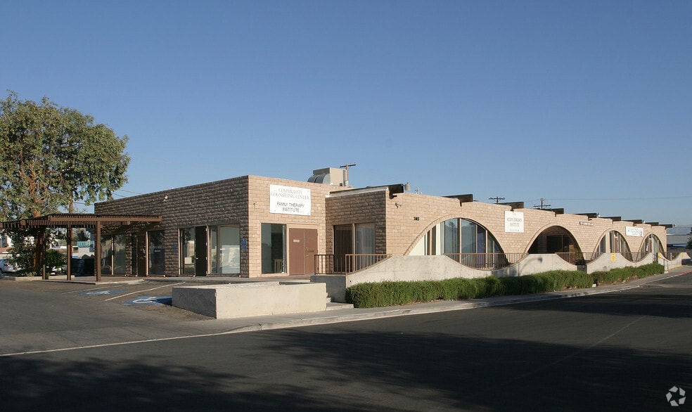1120 Almond Tree Ln, Las Vegas, NV for lease - Building Photo - Image 2 of 14