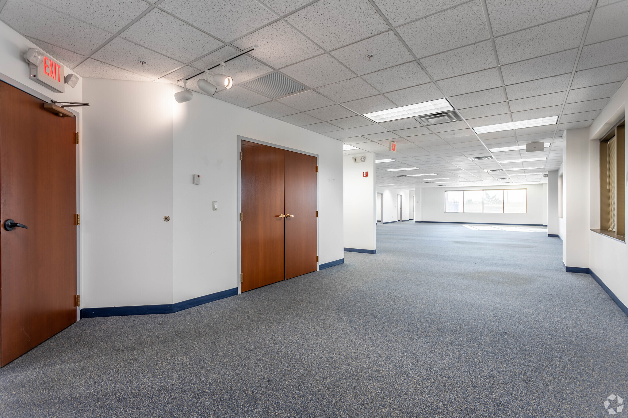 630 Morrison Rd, Gahanna, OH for lease Interior Photo- Image 1 of 8