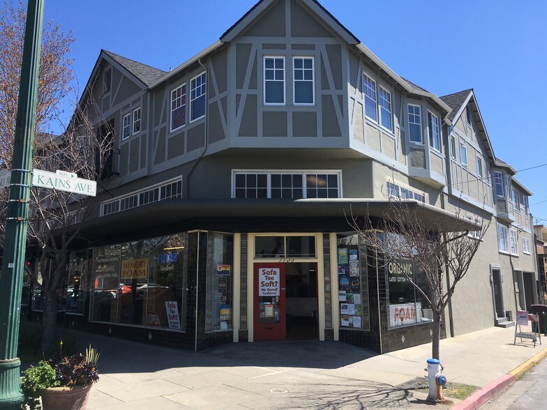 1120-1126 Solano Ave, Albany, CA for sale - Primary Photo - Image 1 of 1