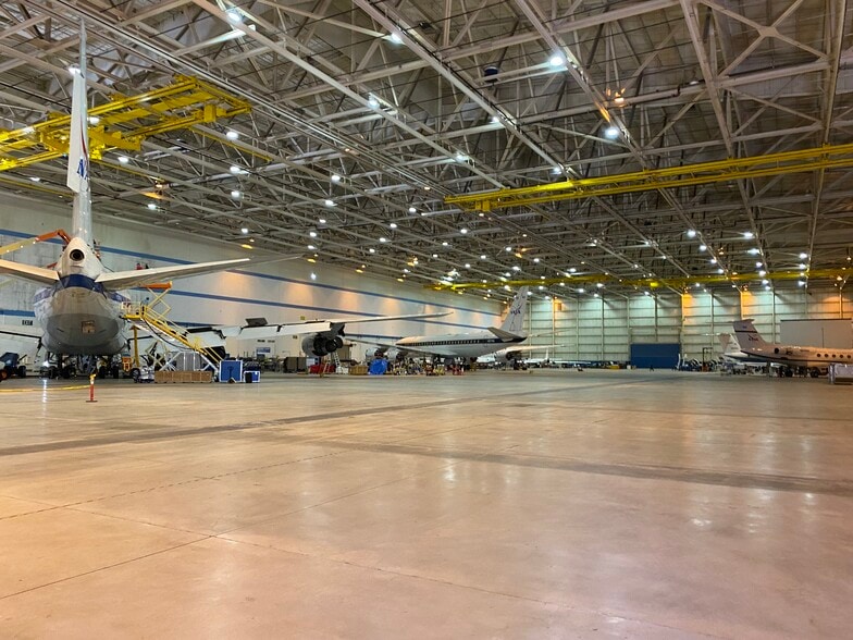 2825 E Avenue P, Palmdale, CA for lease - Building Photo - Image 3 of 3