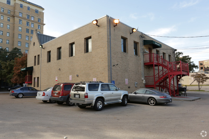 2926 Maple Ave, Dallas, TX for lease - Building Photo - Image 3 of 5