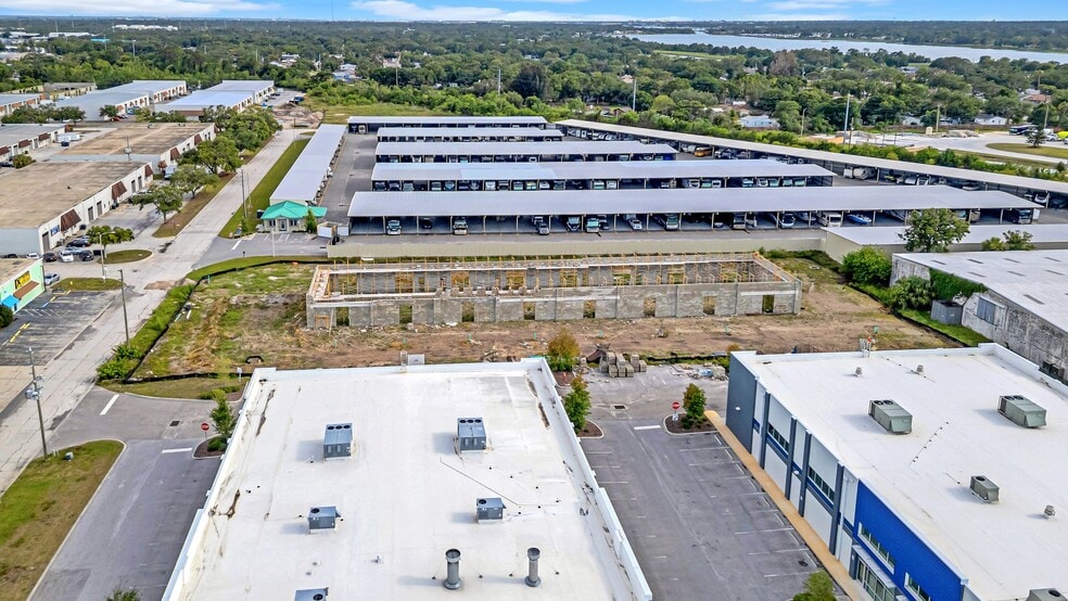 9310 Ulmerton Rd, Largo, FL for lease - Building Photo - Image 3 of 17