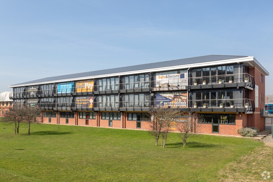 7-15 Millennium Way, Derby for lease - Primary Photo - Image 1 of 8