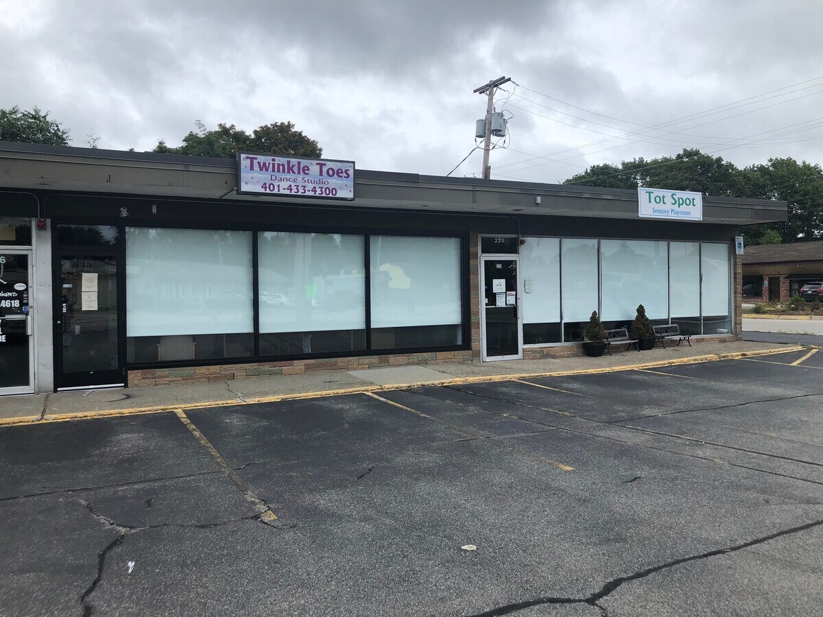 198220 Willett Ave, East Providence, RI 02915