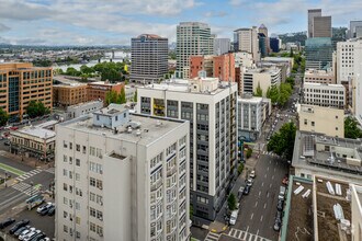 310 SW 4th Ave, Portland, OR - AERIAL  map view