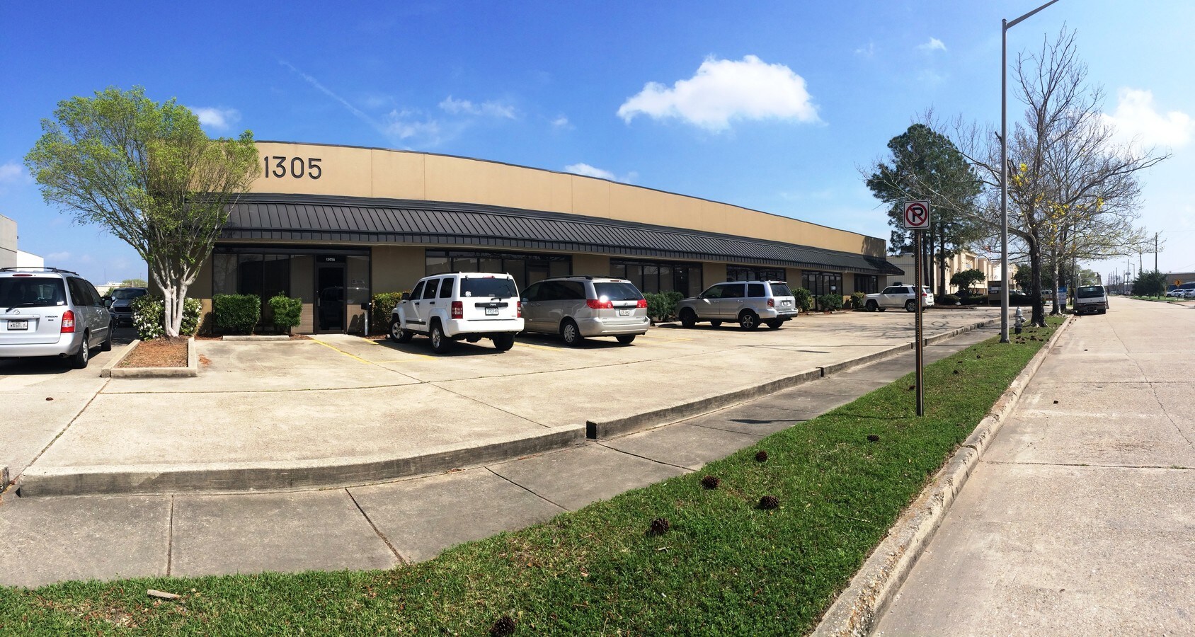 1305 Distributors Row, New Orleans, LA 70123