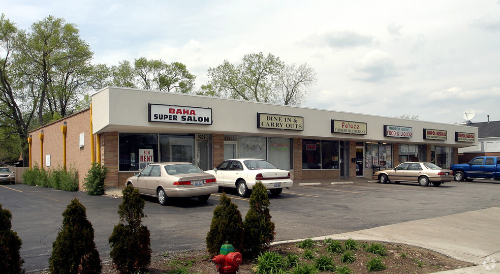 9225-9259 Waukegan Rd, Morton Grove, IL for lease - Building Photo - Image 2 of 5