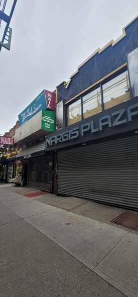 225 Brighton Beach Ave, Brooklyn, NY for lease - Building Photo - Image 1 of 7