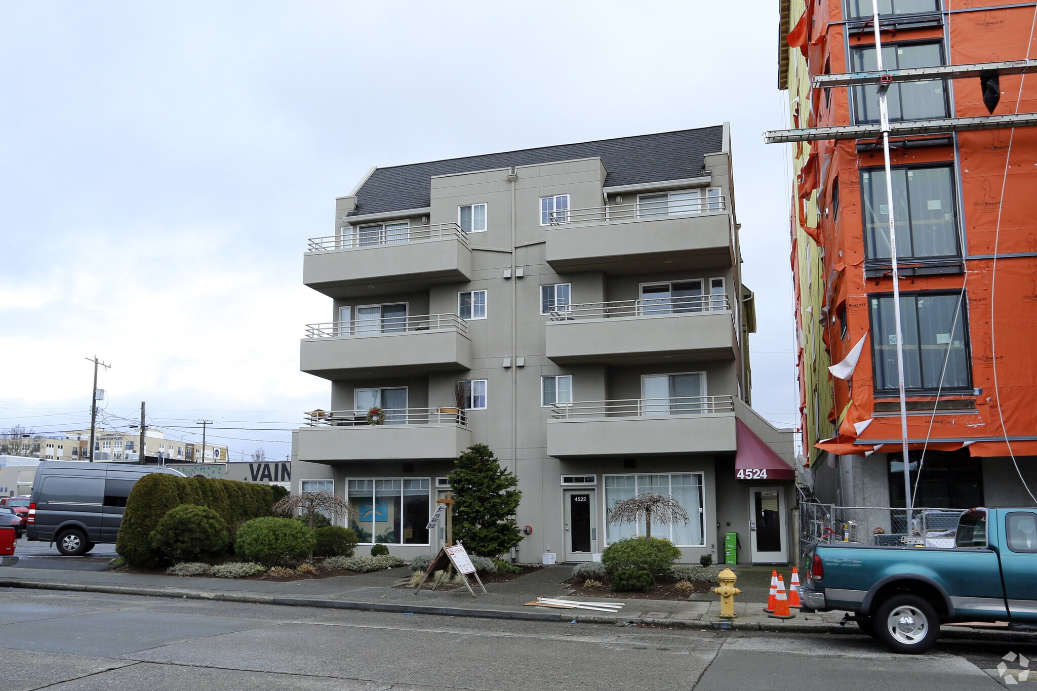 4520-4524 SW 44th Ave, Seattle, WA for sale Building Photo- Image 1 of 1