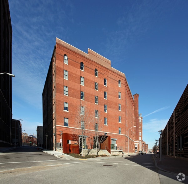 2114 Central St, Kansas City, MO for lease - Building Photo - Image 2 of 15