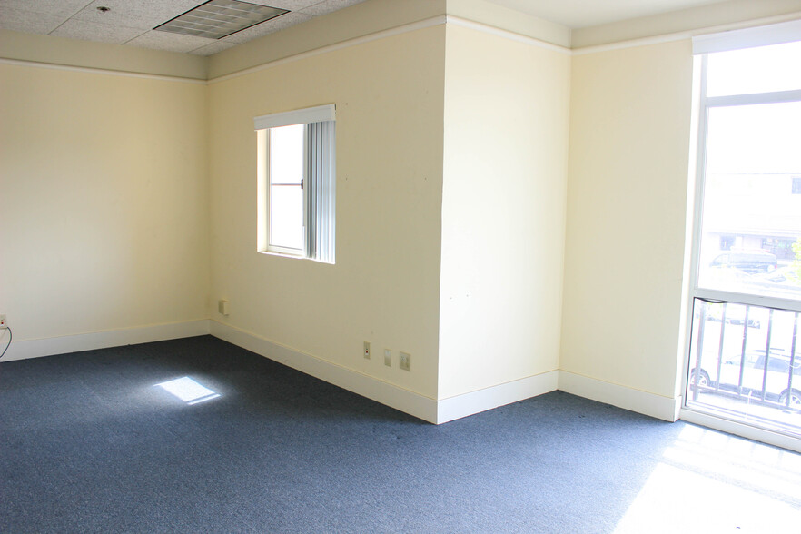 409 Washington St, Monterey, CA for lease - Interior Photo - Image 3 of 24