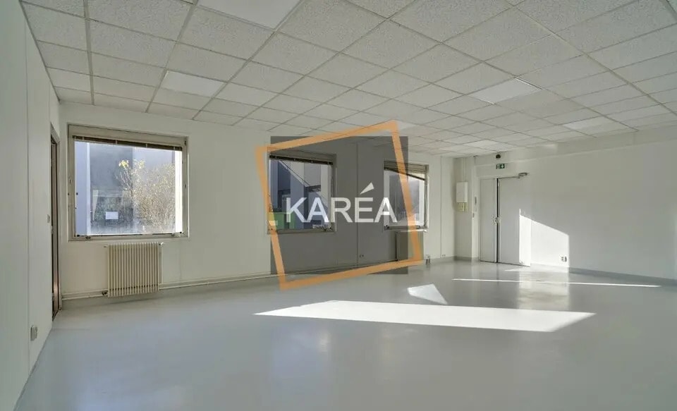 Office in Lognes for lease - Interior Photo - Image 3 of 5