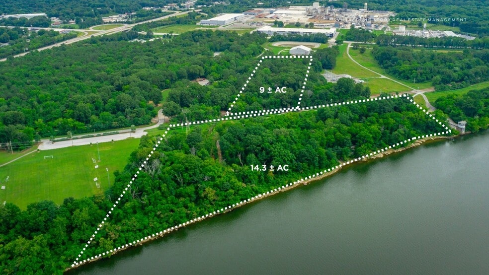 PRIME RIVERFRONT LAND FOR SALE portfolio of 1 properties for sale on LoopNet.com - Building Photo - Image 1 of 5