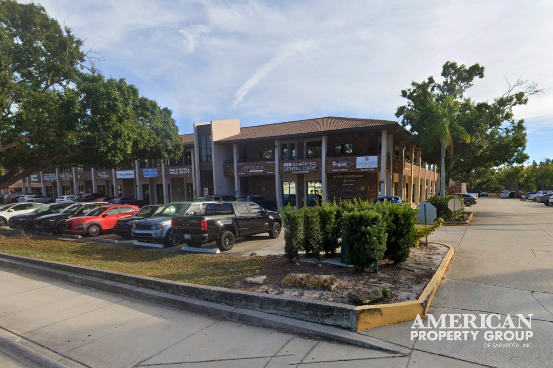 3920 Bee Ridge Rd, Sarasota, FL for lease Primary Photo- Image 1 of 8