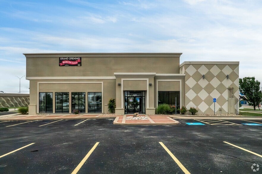 11747 E Kellogg Dr, Wichita, KS for sale - Building Photo - Image 3 of 3