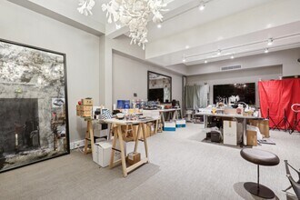 14 Rue Léonard De Vinci, Paris for lease Interior Photo- Image 1 of 5