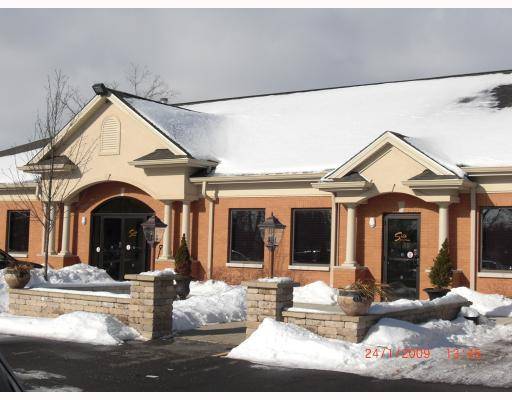 9159 Main St, Clarence, NY for sale - Primary Photo - Image 1 of 1