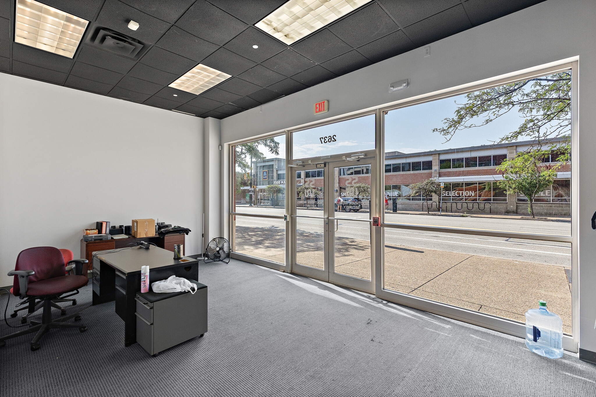 2600 E Carson St, Pittsburgh, PA for lease Interior Photo- Image 1 of 4
